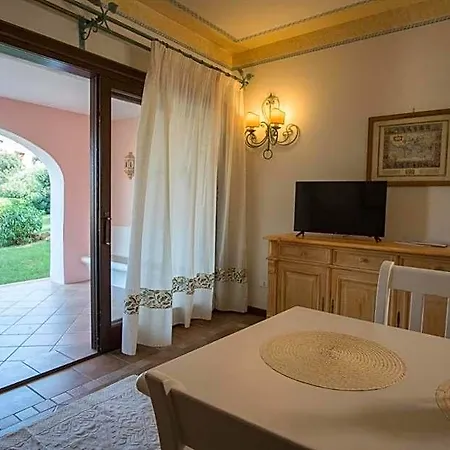 Beautiful Il Giardino Degli Oleandri One Bedroom Sleeps Two Num0850 4*
