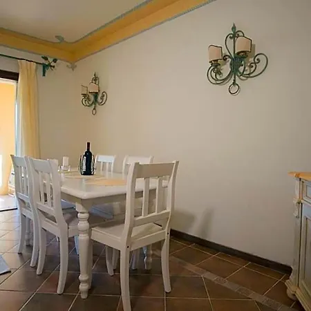 Beautiful Il Giardino Degli Oleandri One Bedroom Sleeps Two Num0850 Hotel 4*